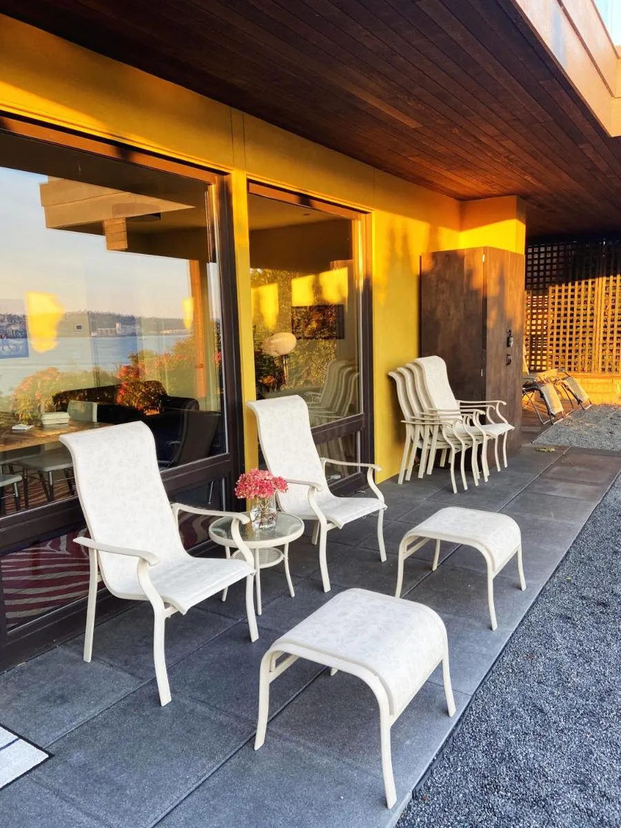 Image 5 of 180 degree, unobstructed bluff view!