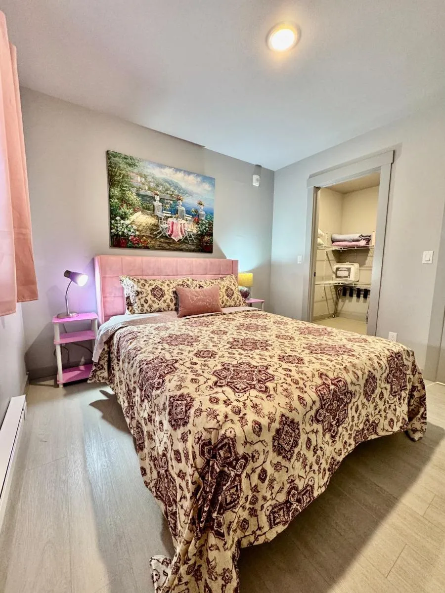 Image 6 of 1 BD Apt with 2 Extra Sofa Beds 13 mins to SeaTac Airport