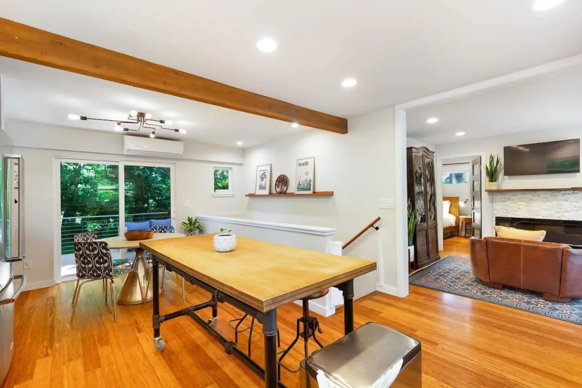 Image 3 of 3BD Remodeled Home Near Beach