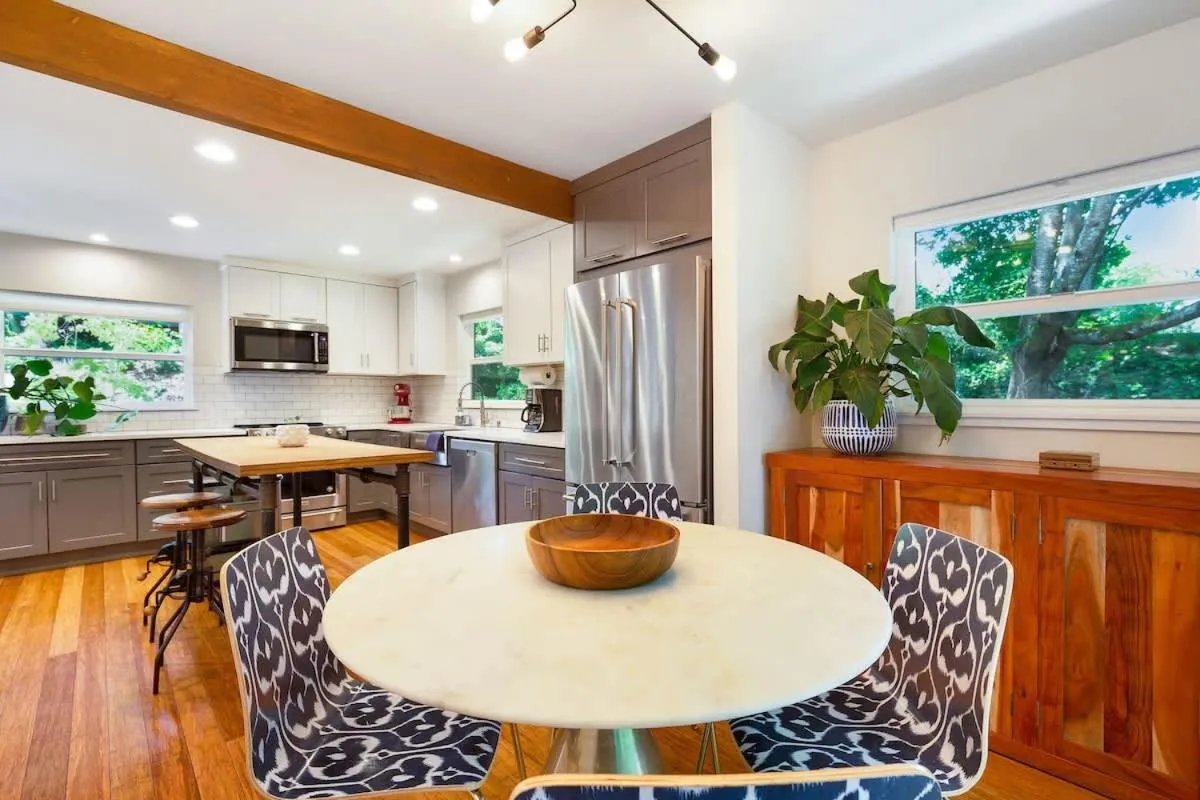 Image 4 of 3BD Remodeled Home Near Beach