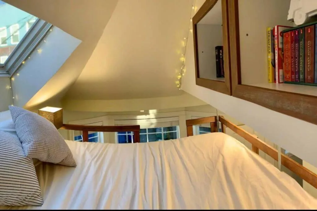 Image 6 of Adorable Cozy House with Parking and Loft!