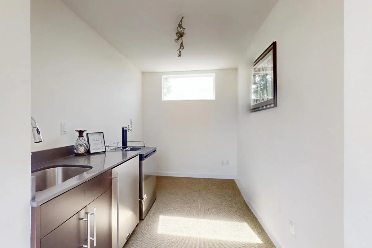 Image 2 of Alki Majestic