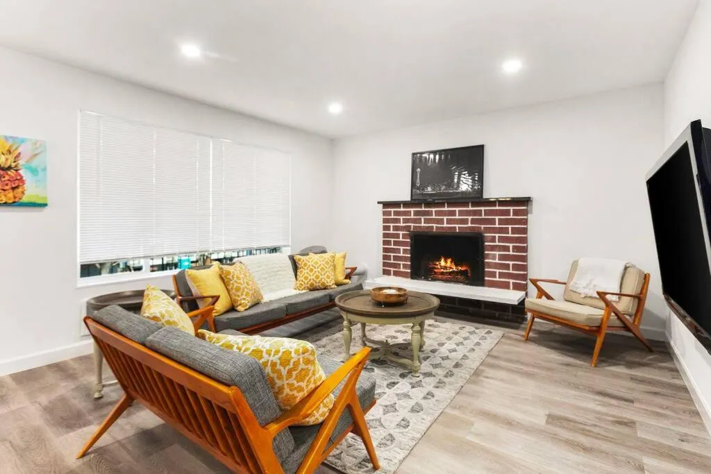 Image 4 of Beacon Hill Retro – Central Location.