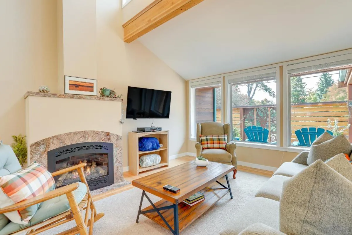 Image 4 of Beautiful Seattle Home with Patio about 9 Mi to Downtown