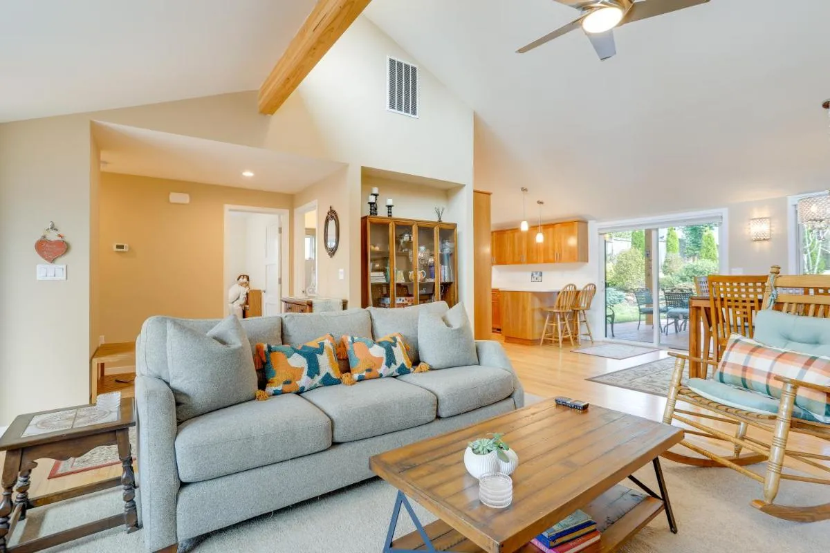 Image 3 of Beautiful Seattle Home with Patio about 9 Mi to Downtown