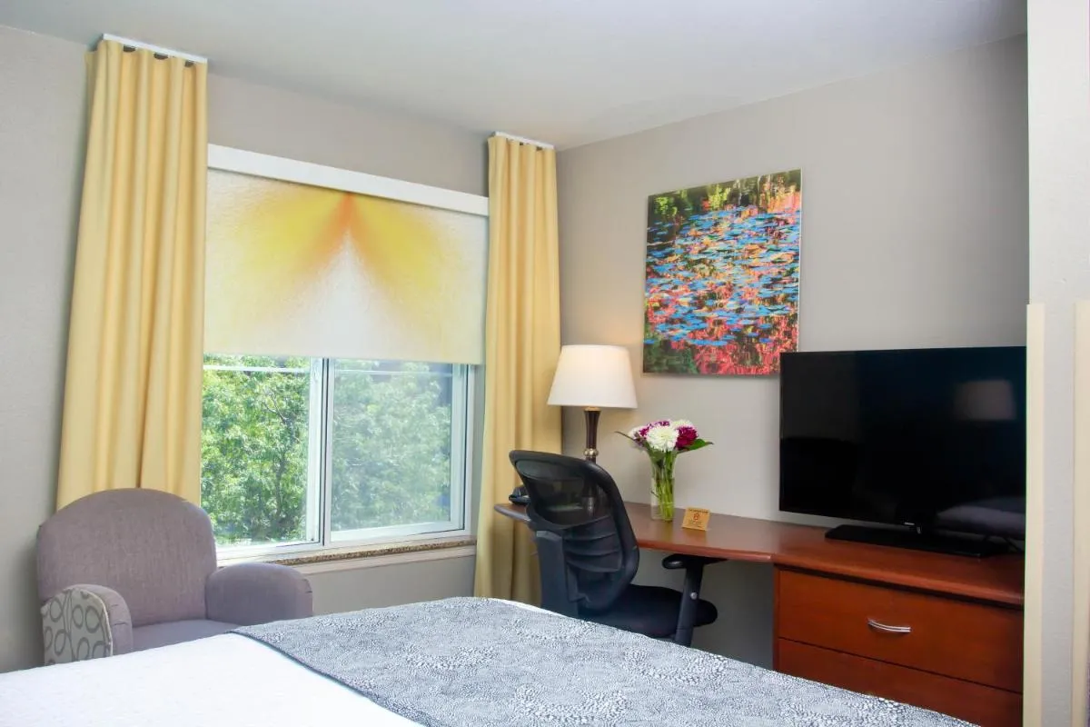 Image 4 of Belltown Inn