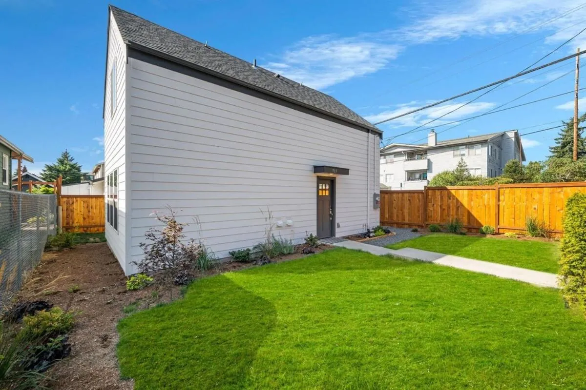 Image 5 of Brand New Home 10min To Green Lake
