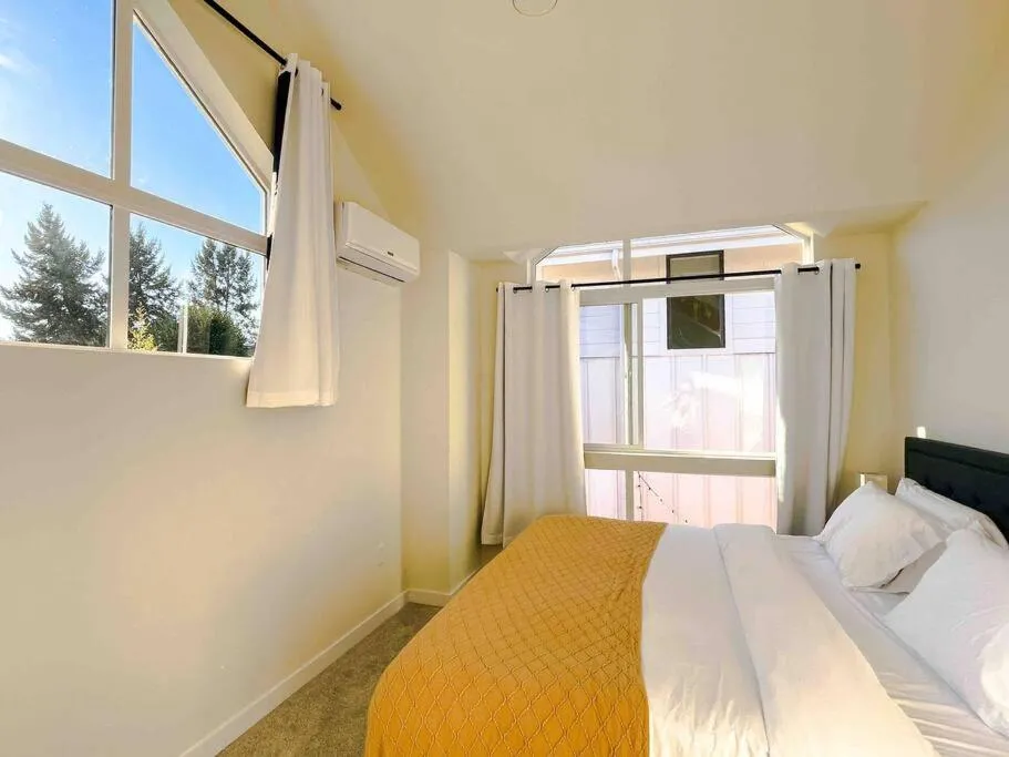 Image 4 of Central Seattle Peaceful Private Retreat 10 Mins Walk From Groceory Store