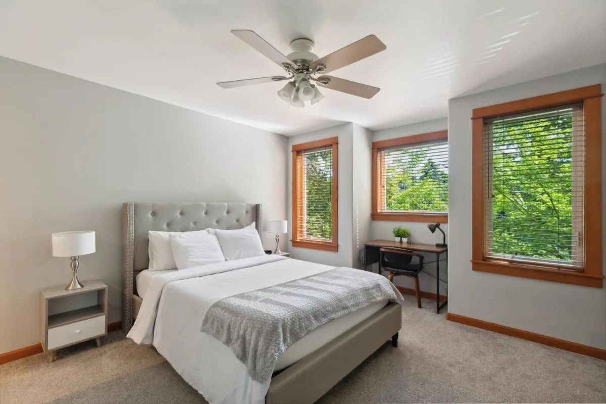 Image 1 of Charming 2BR Townhouse near Green Lake