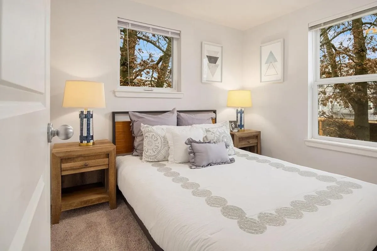 Image 6 of Cheerful Capitol Hill Home AC and 98 Walk Score