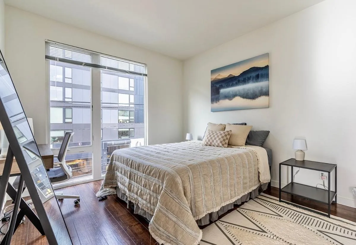 Image 5 of Close Downtown Modern Apartment – Pet Friendly, WiFi, Rooftop views