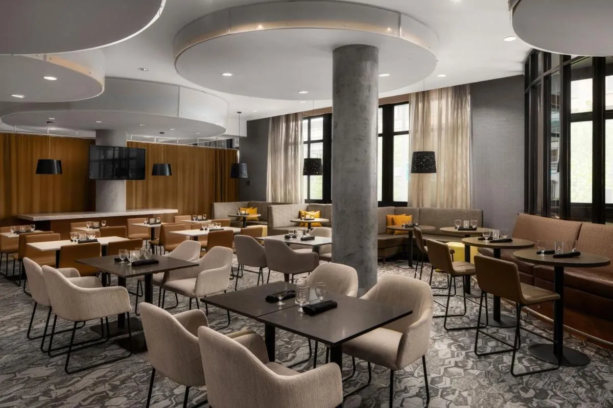 Image 3 of Courtyard by Marriott Seattle Bellevue/Downtown