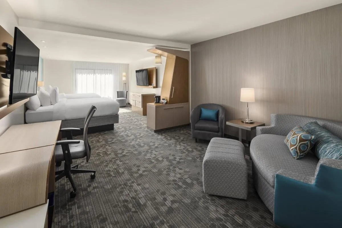 Image 4 of Courtyard by Marriott Seattle Northgate
