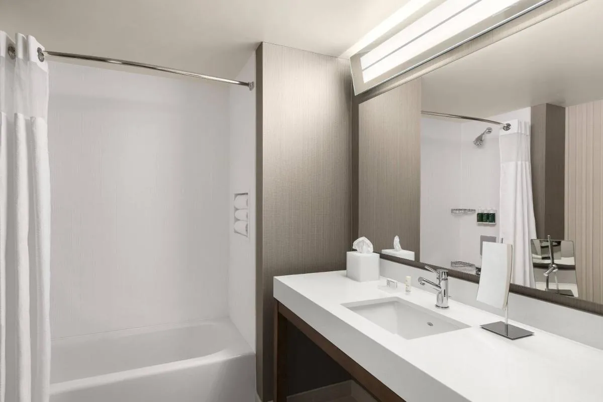 Image 2 of Courtyard by Marriott Seattle Northgate