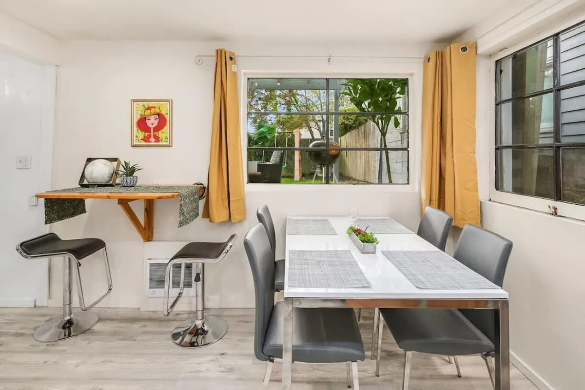 Image 3 of Cozy Getaway Yard House with BBQ – UW – Children Hospital