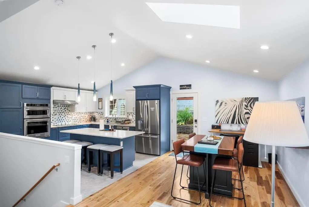 Image of Cute West Seattle Home w Firepit
