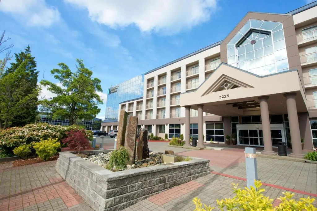 Image of Embassy Suites by Hilton Seattle Bellevue