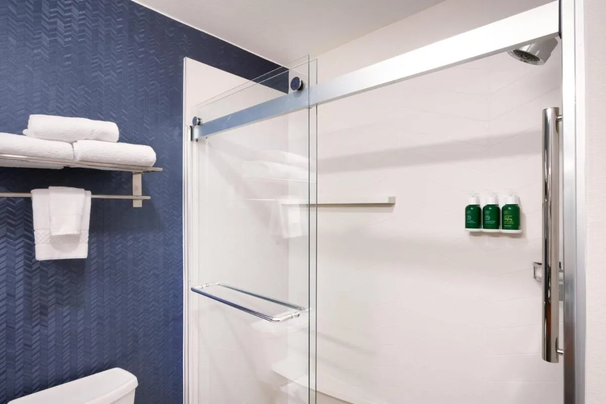 Image 2 of Fairfield Inn & Suites Seattle Bellevue/Redmond