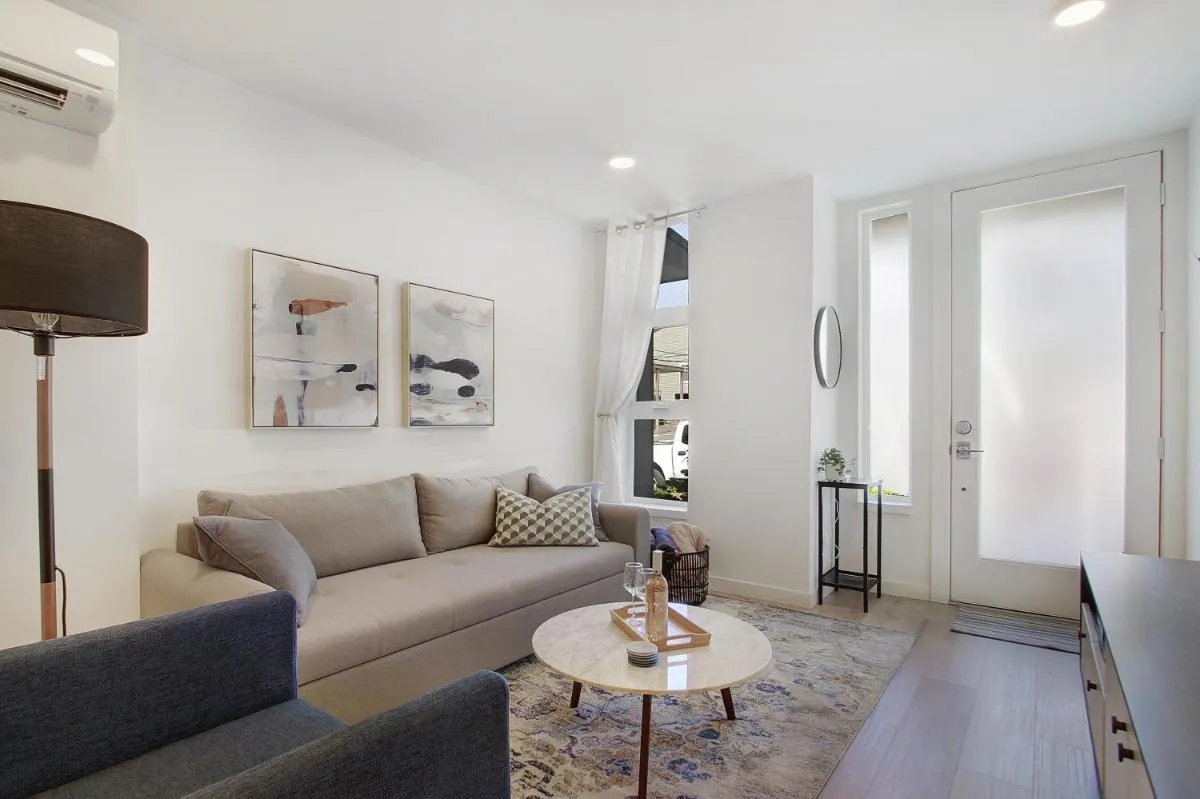 Image 4 of Gorgeous NEW Townhome on Capitol Hill, Close to Everything!