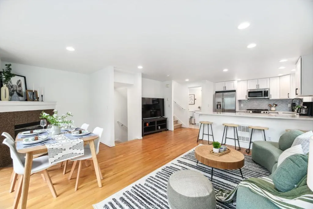 Image of Green Lake Remodelled home with AC garage yard