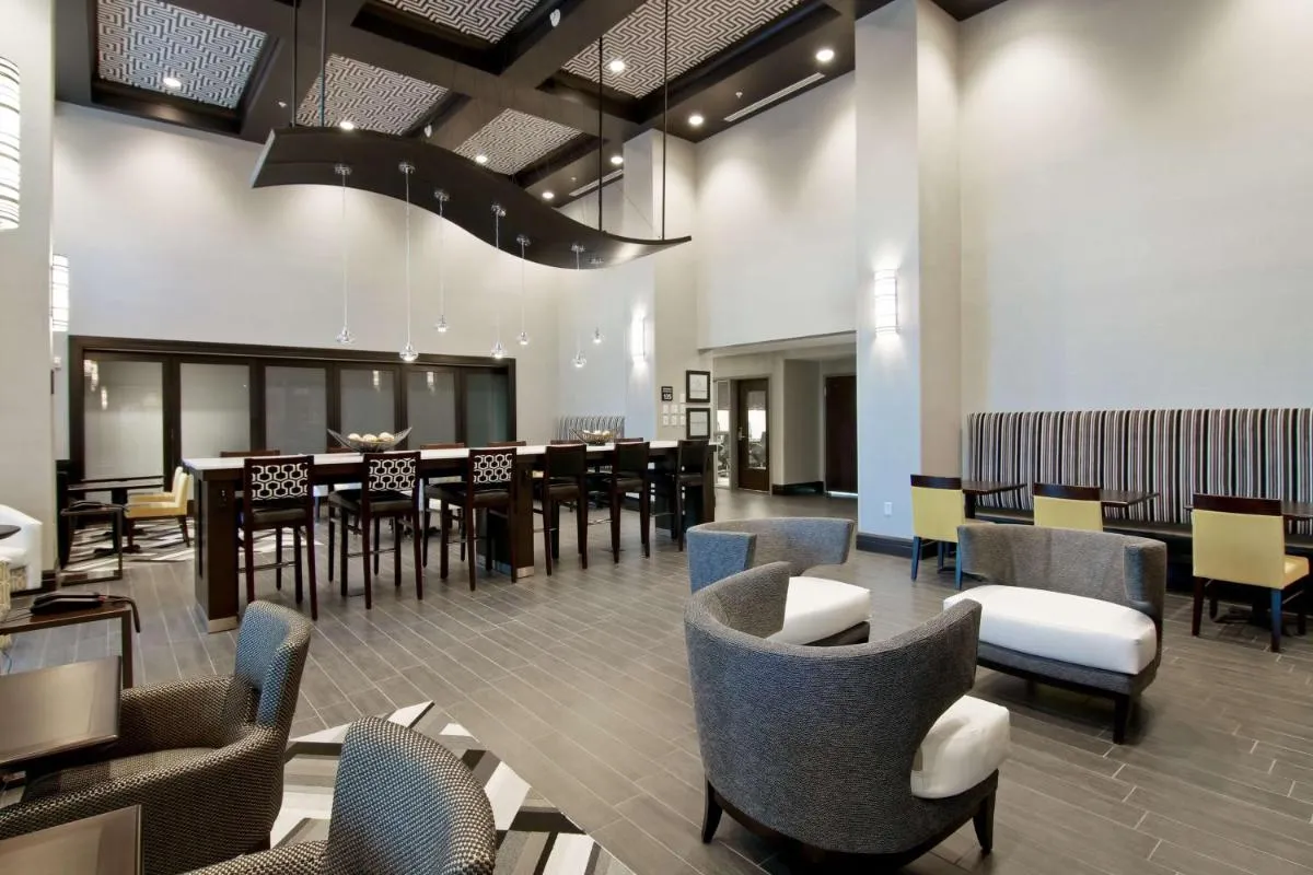 Image 4 of Hampton Inn & Suites Bellevue Downtown/Seattle