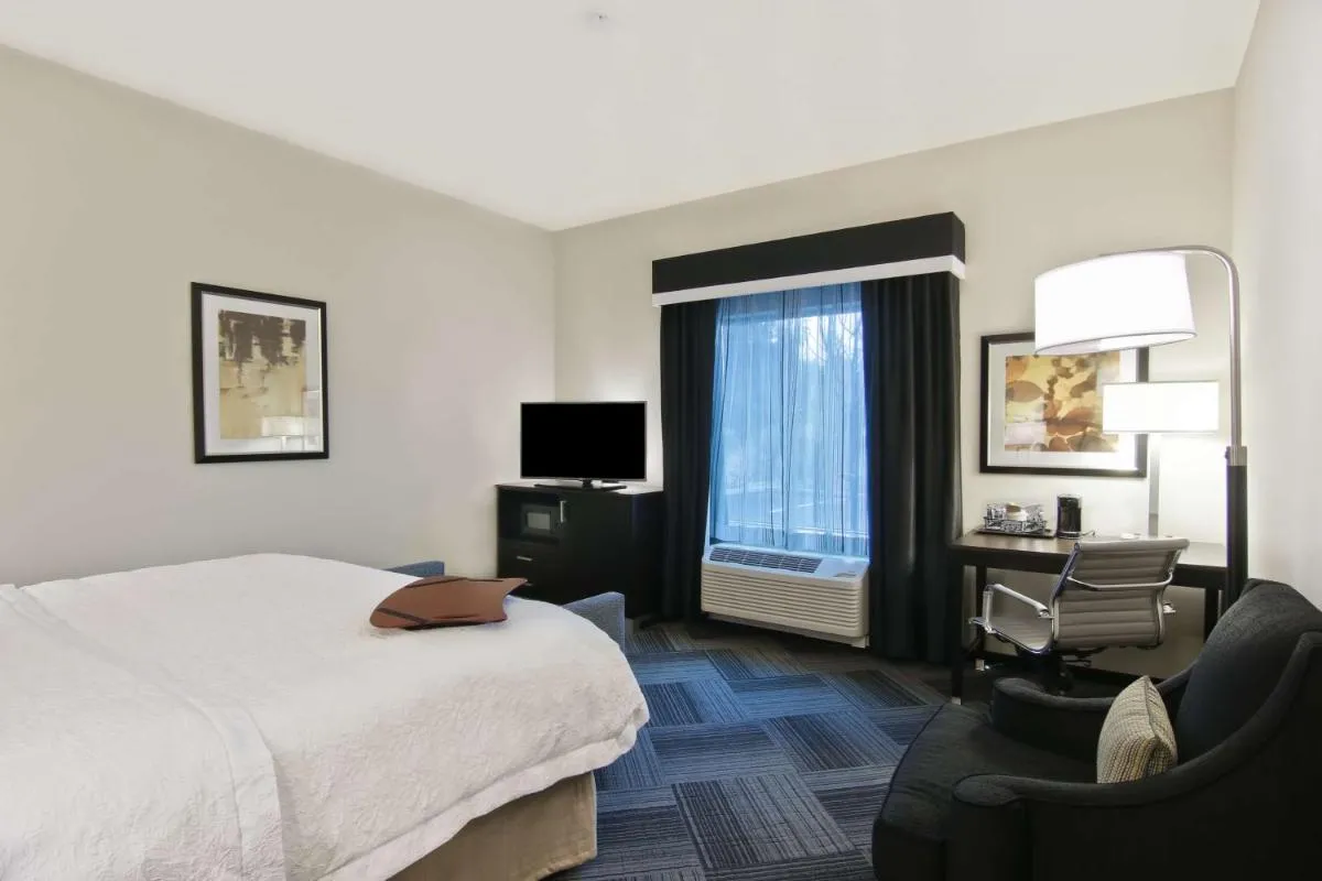Image 5 of Hampton Inn & Suites Bellevue Downtown/Seattle