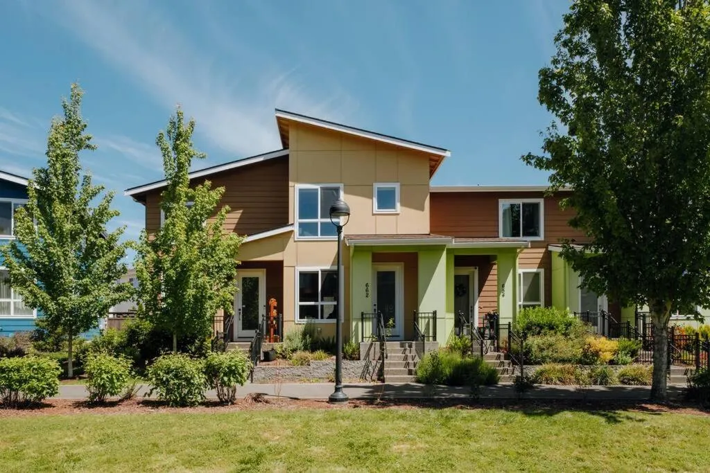 Image 5 of Haven at Greenbridge Close to Airport and Downtown