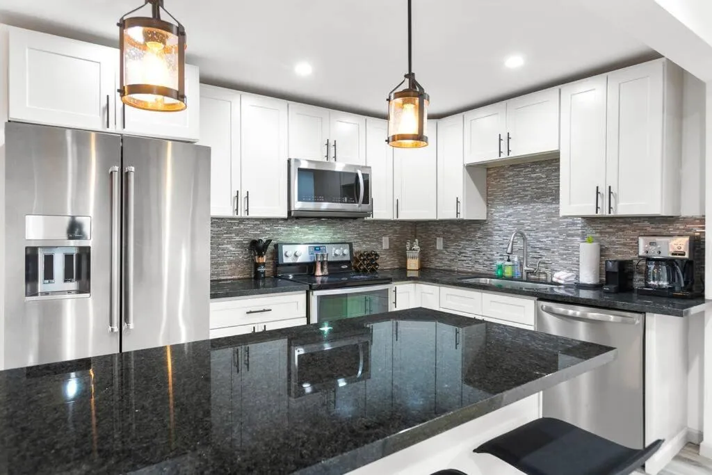 Image 3 of Hillside in Seattle – updated and well appointed.