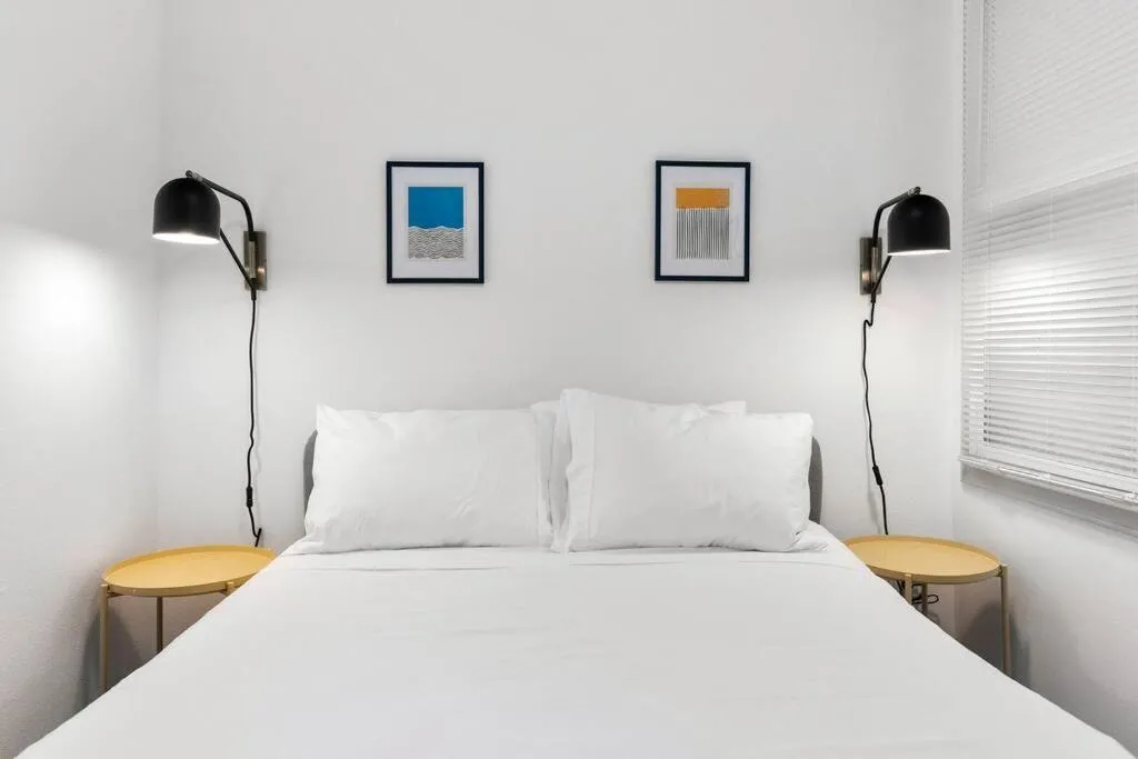 Image 6 of Hillside in Seattle – updated and well appointed.