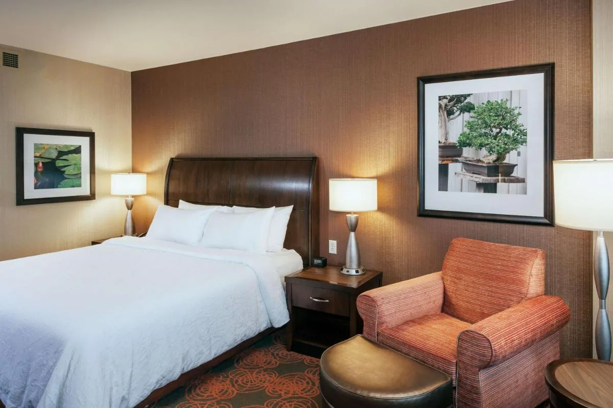Image 1 of Hilton Garden Inn Seattle Downtown
