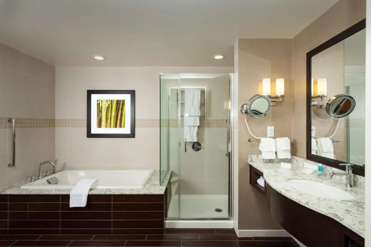 Image 2 of Hilton Garden Inn Seattle Downtown
