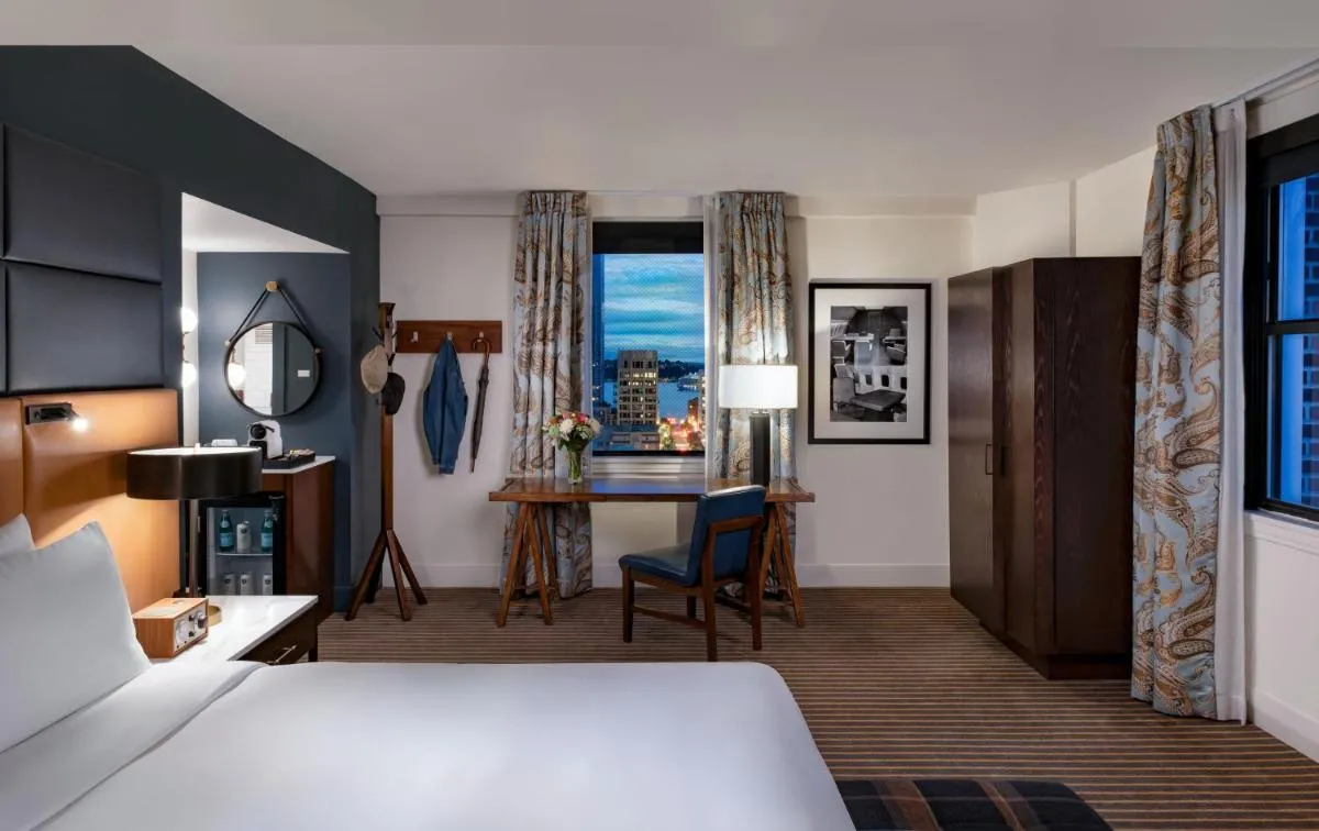 Image 3 of Hotel Theodore