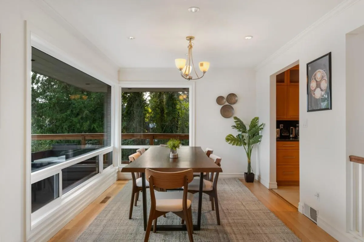 Image 5 of Lakeview house centrally located