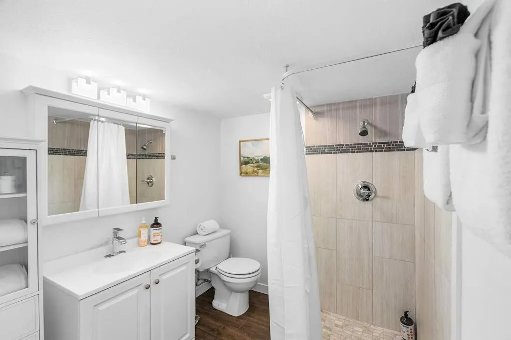 Image 2 of Lilac In Law, Picturesque lower unit