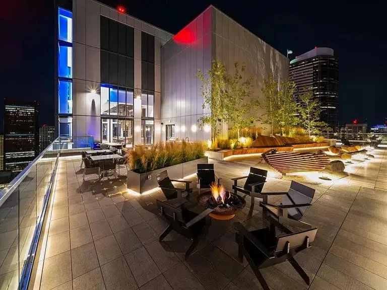 Image 6 of Luxury 1 Bedroom 1Bath Convention Center