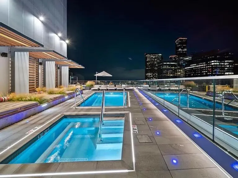 Image of Luxury 1 Bedroom 1Bath Convention Center