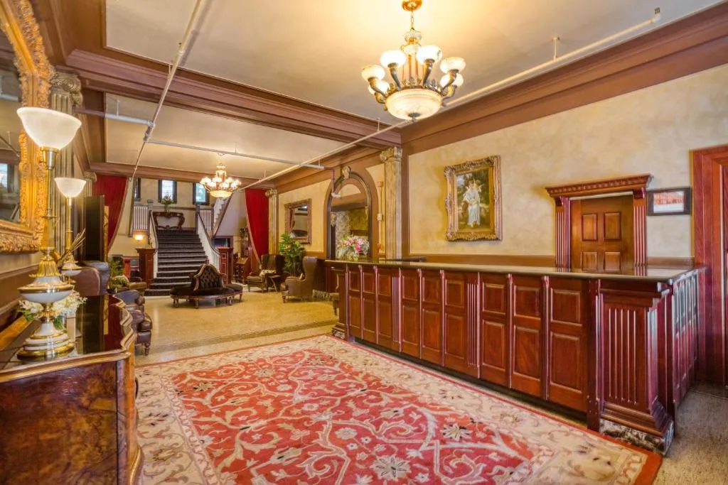 Image of MarQueen Hotel