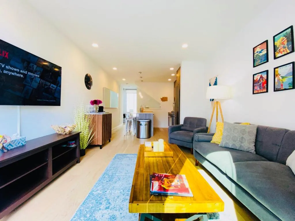 Image of Modern Ballard Townhouse – 92 Walkscore & Rooftop!