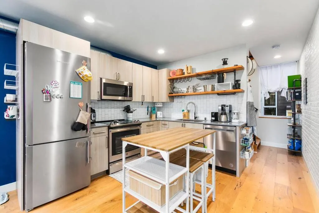 Image 2 of Modern Sustainable Design in Ballard – 92 Wlkscore