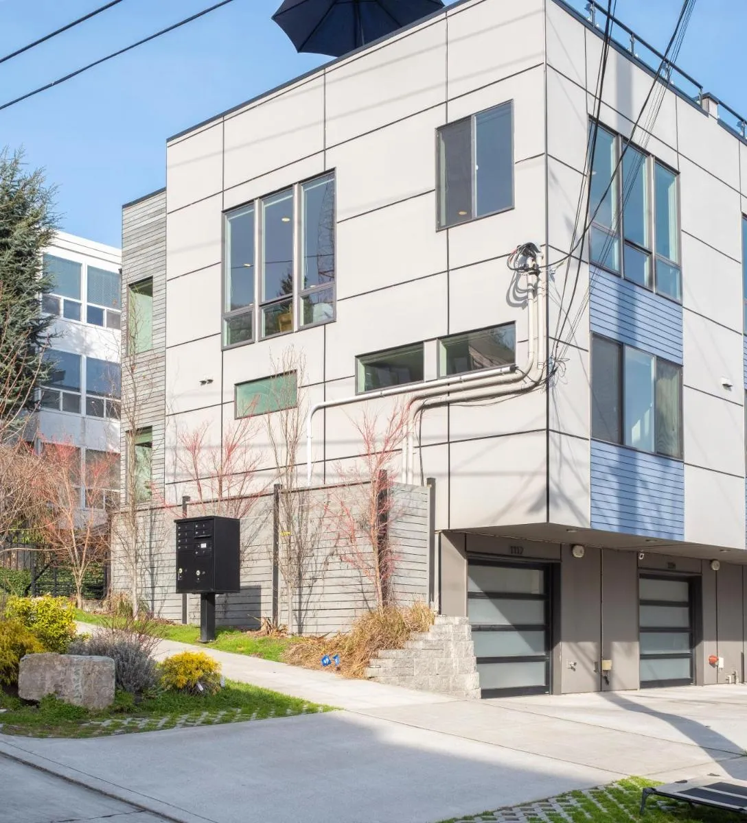 Image 5 of Modern Townhome with Space Needle View