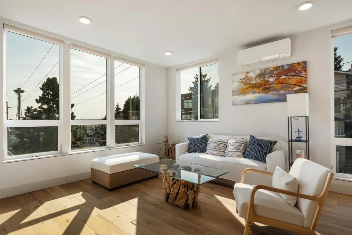 Image 1 of Modern Townhome with Space Needle View