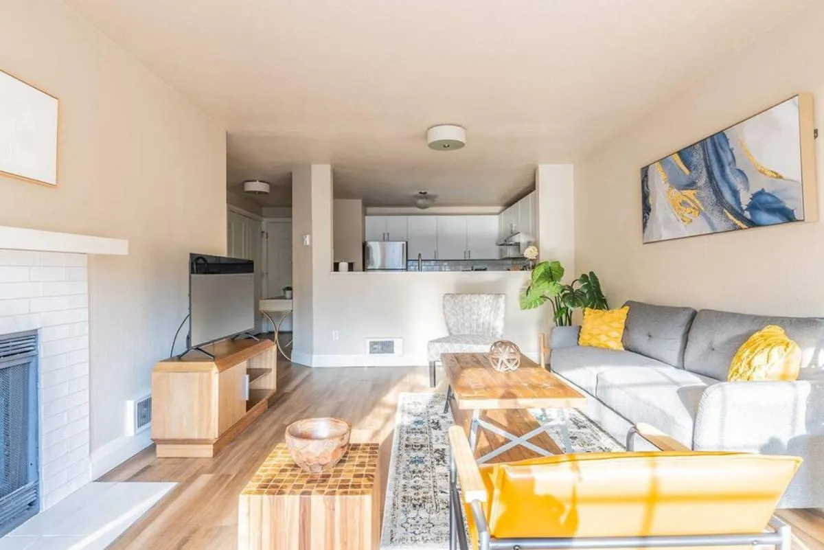 Image 3 of Modern and spacious Apartment- Gym, Wifi, Free Parking