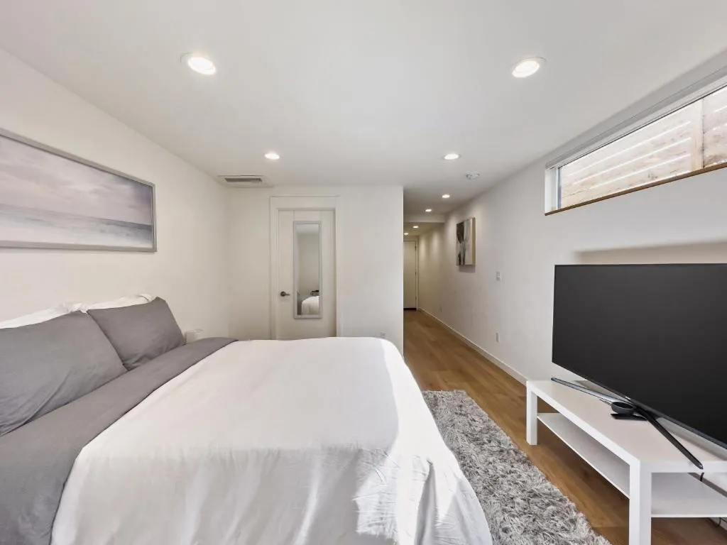 Image of Modern apartment near light rail