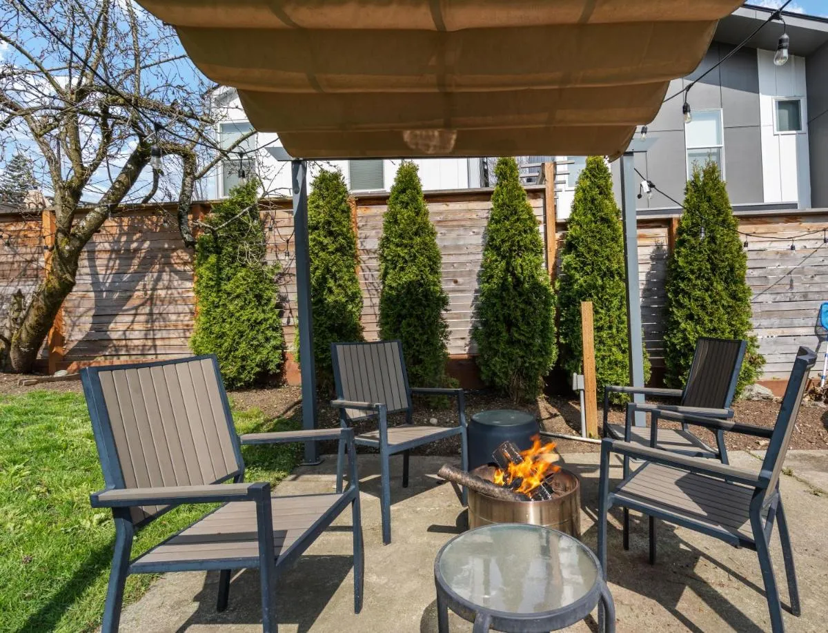 Image 3 of Northwest Retreat with Cedar Hot Tub