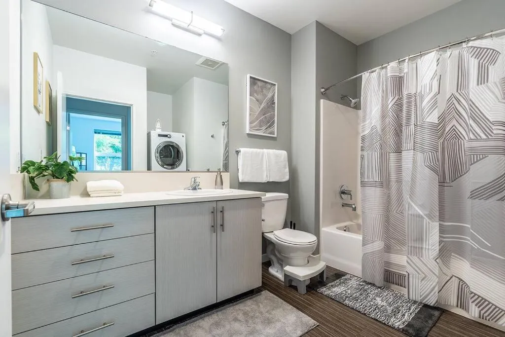 Image 1 of One bedroom luxury apartment (Gym, Wifi, Parking, Rooftop Deck)