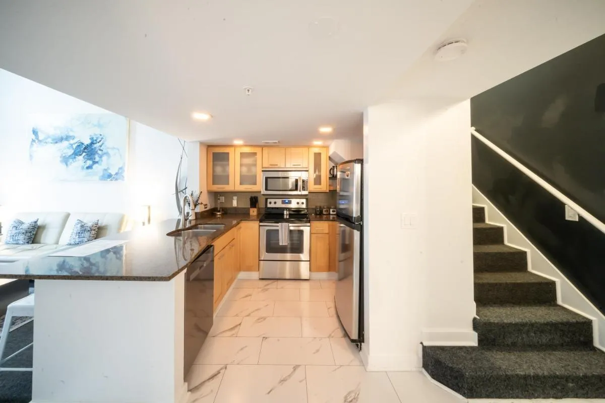 Image 4 of Penthouse Suite Downtown, Top Floor