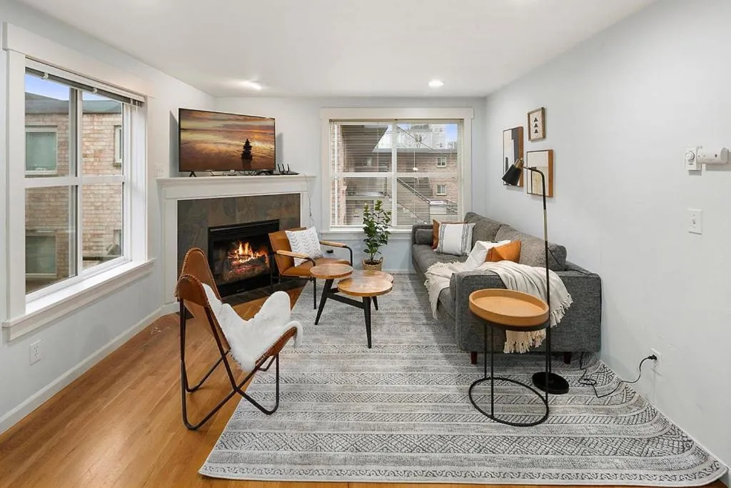 Image of Perch – Aurora Abode