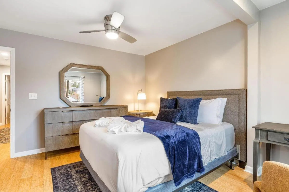 Image 6 of Perch – Beacon Hill Abode