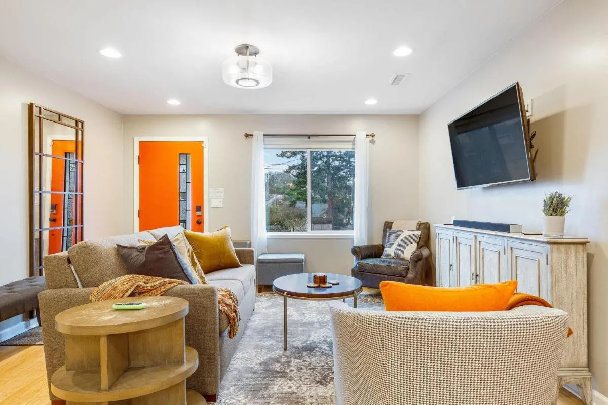 Image 4 of Perch – Beacon Hill Abode