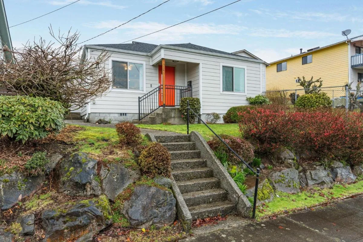 Image 5 of Perch – Beacon Hill Abode